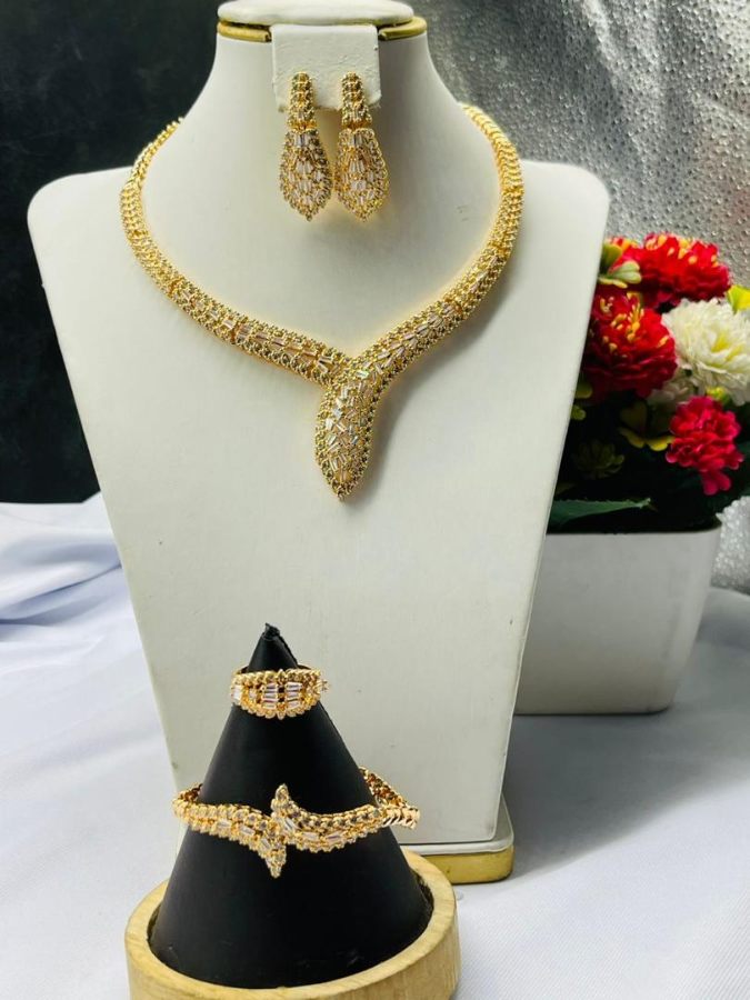 gold-zirconia-jewlery-gz5