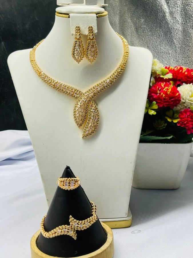 deluxe-zirconia-jewlery-dz12