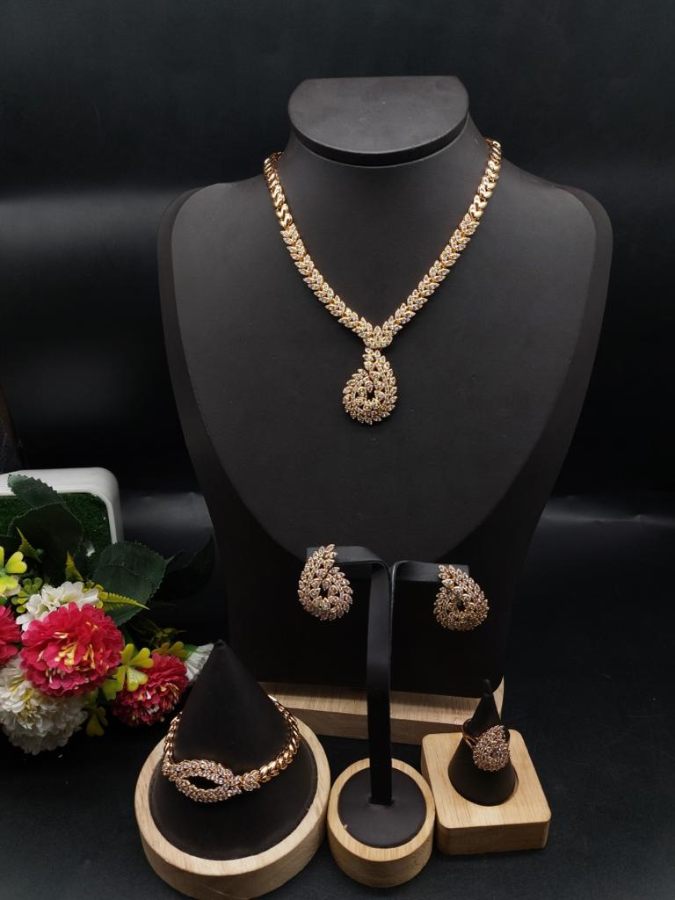 deluxe-zirconia-jewelry-dz12