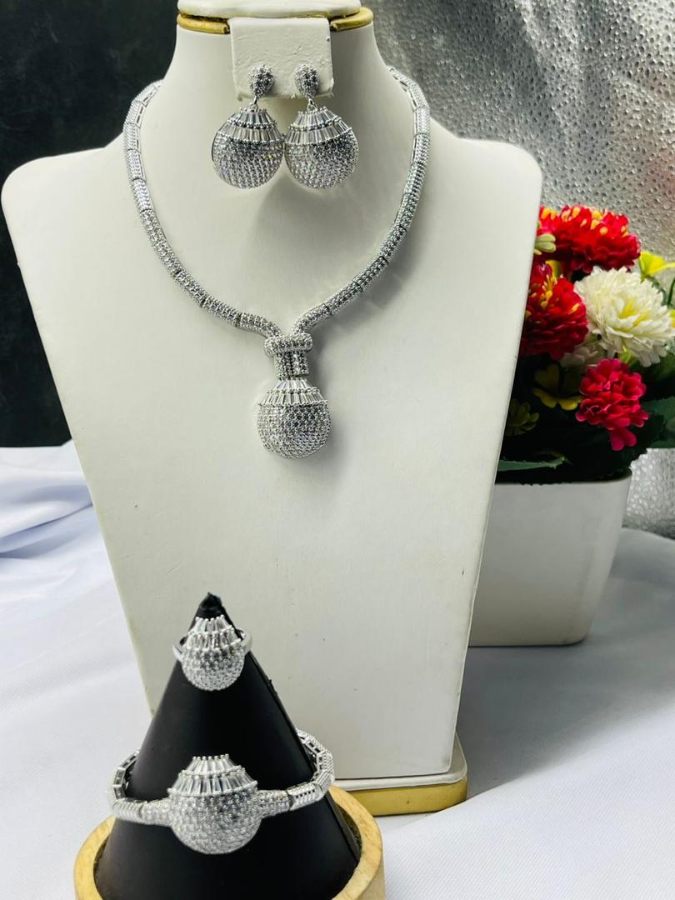 silver-zirconia-jewelry-sz005