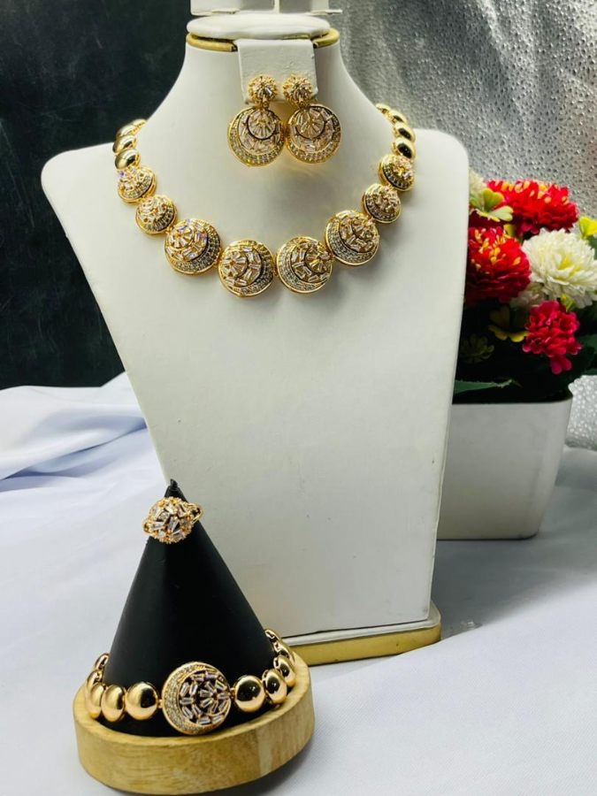 gold-zirconian-jewelry-set
